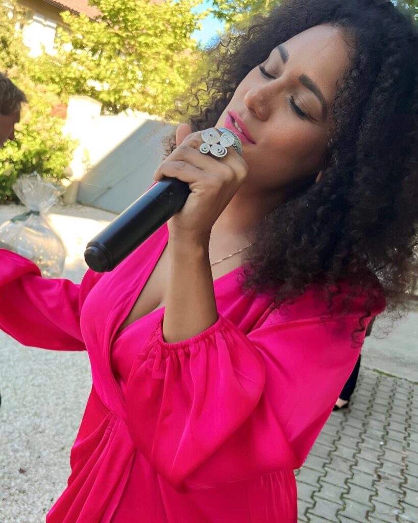 9b2df81e 79cf 466a a5a7 d806cfcf1e2b